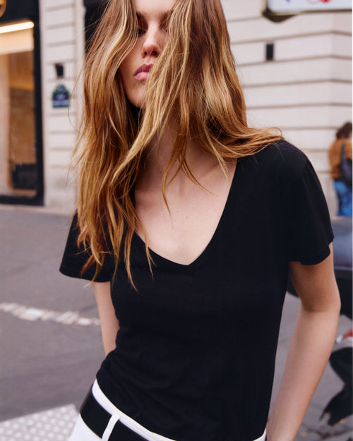 CAROL TEE IN JET BLACK