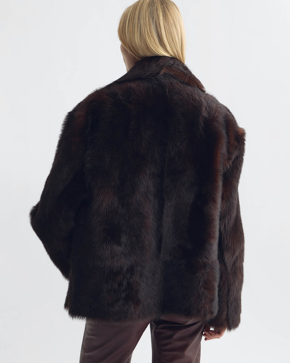 CLEOPHEE DB SHORT SHEARLING COAT IN DARK BROWN