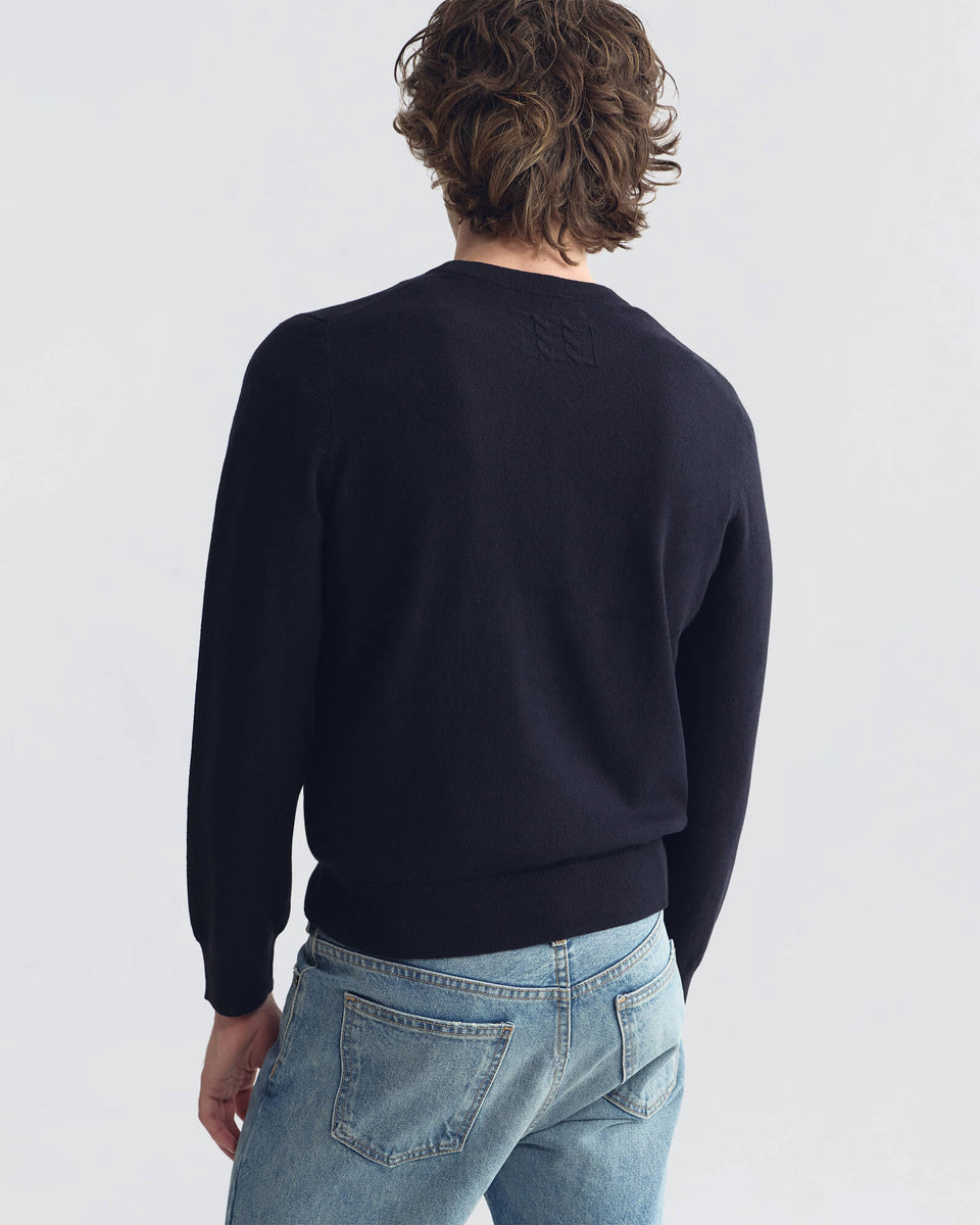JULIUS CASHMERE SWEATER IN DARK NAVY