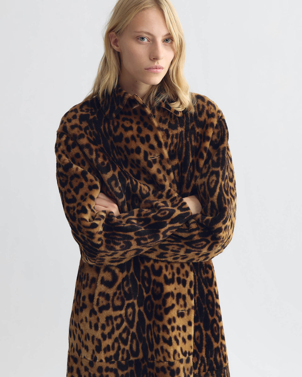 DAVELLE SHEARLING COAT IN LEOPARD PRINT