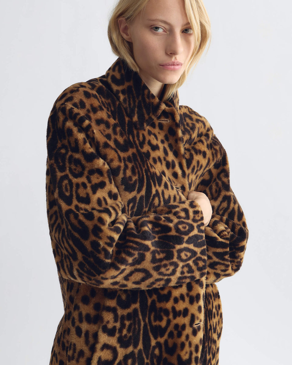 DAVELLE SHEARLING COAT IN LEOPARD PRINT