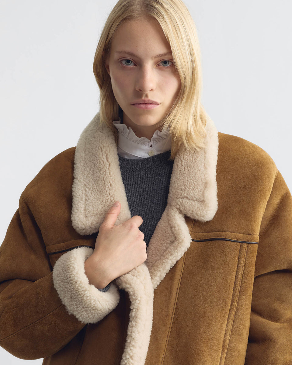 NOELLE SHEARLING COAT IN HONEY/ NATURAL