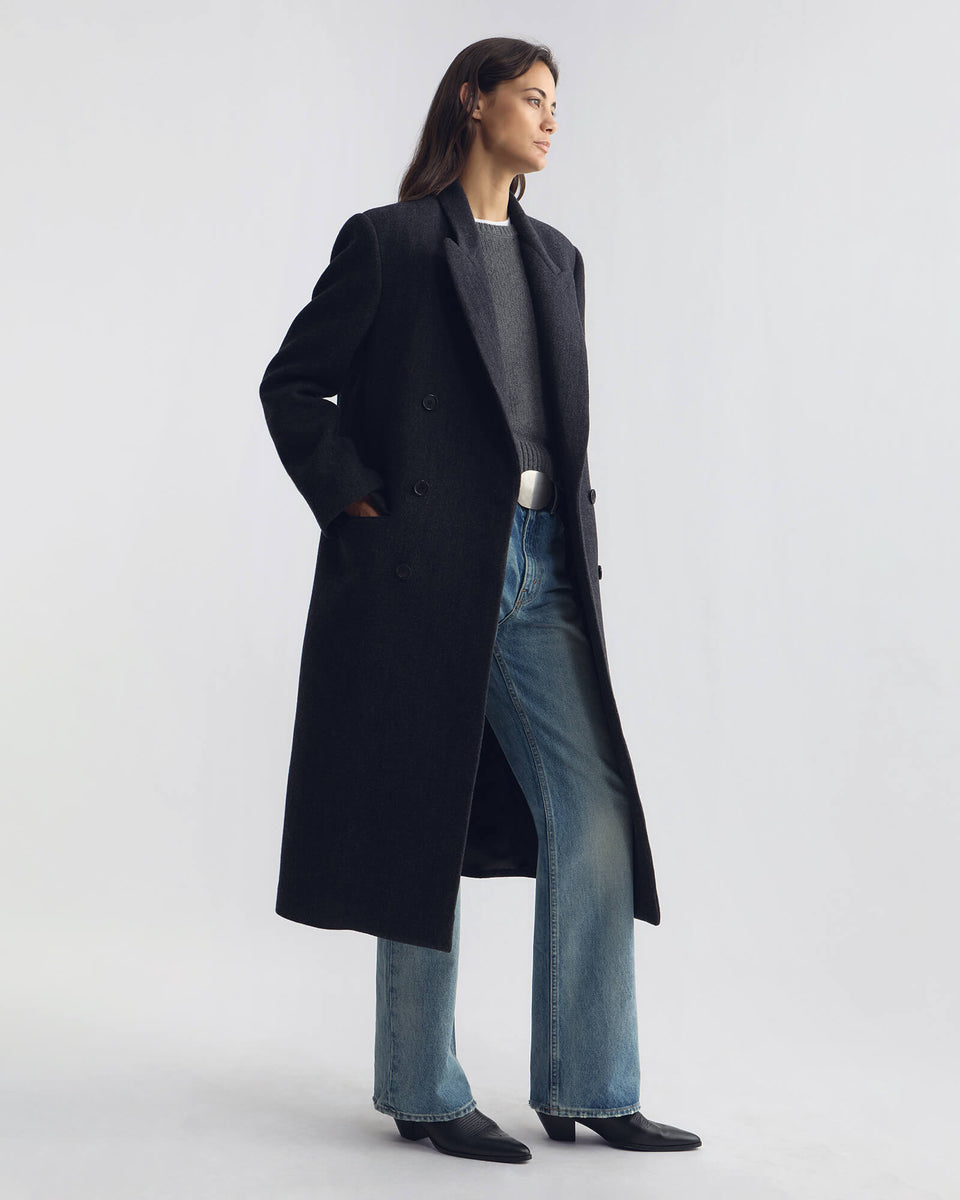ALAIN TAILORED WOOL COAT IN CHARCOAL HERRINGBONE