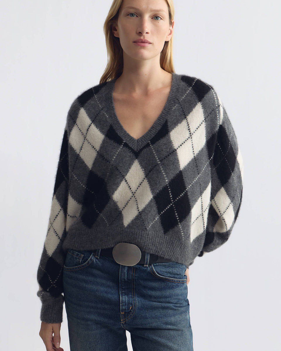 FERON ARGYLE SWEATER IN GREY/IVORY ARGYLE