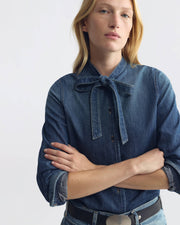 SUZETTE DENIM SHIRT IN CLASSIC WASH