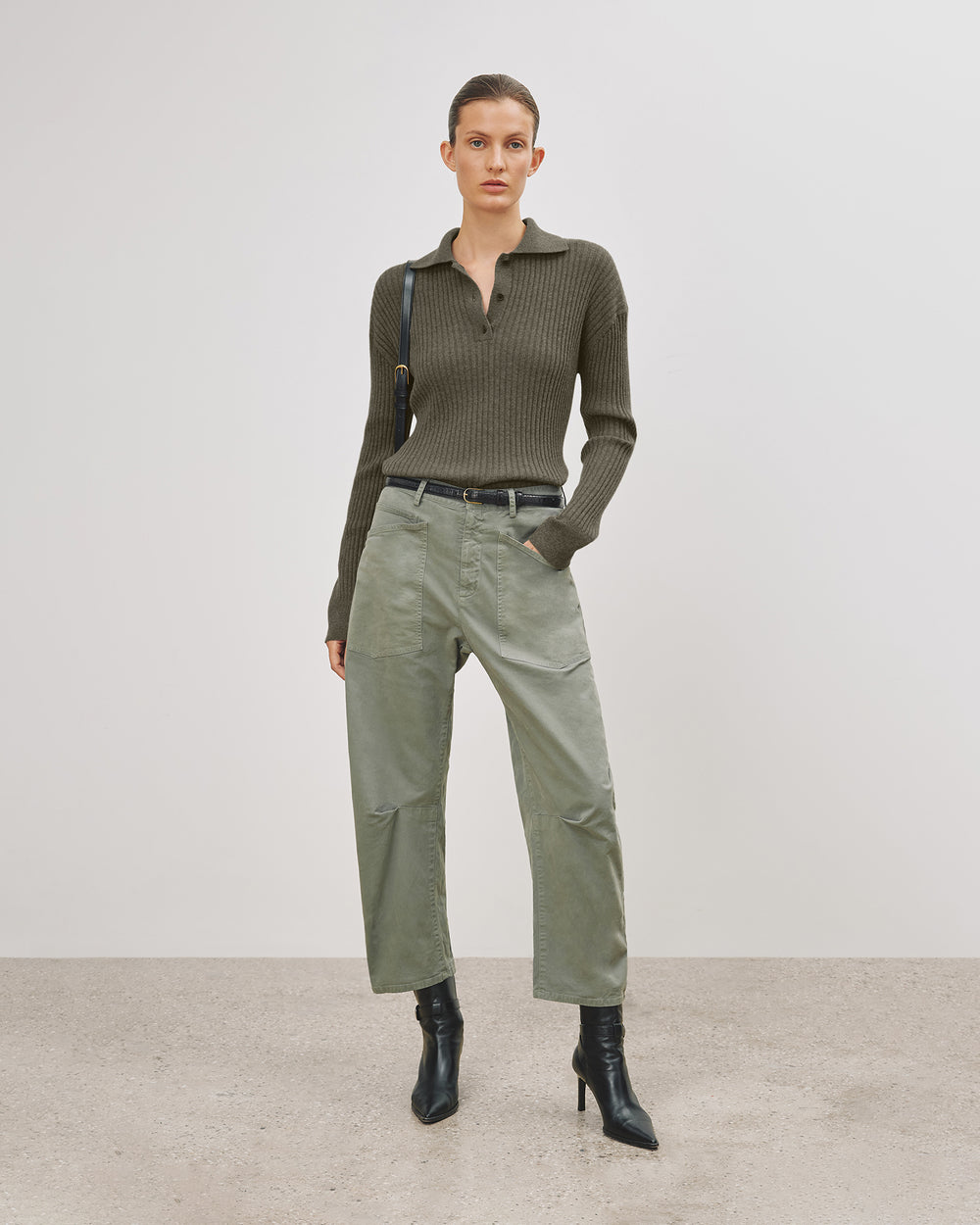 SHON PANT IN ADMIRAL GREEN