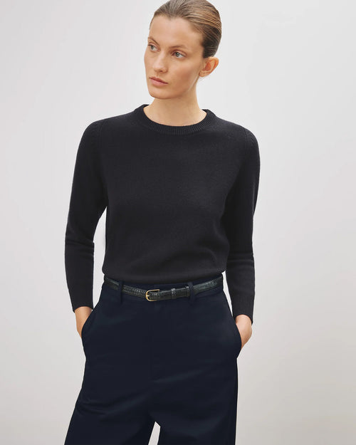 NORA CASHMERE SWEATER IN DARK NAVY