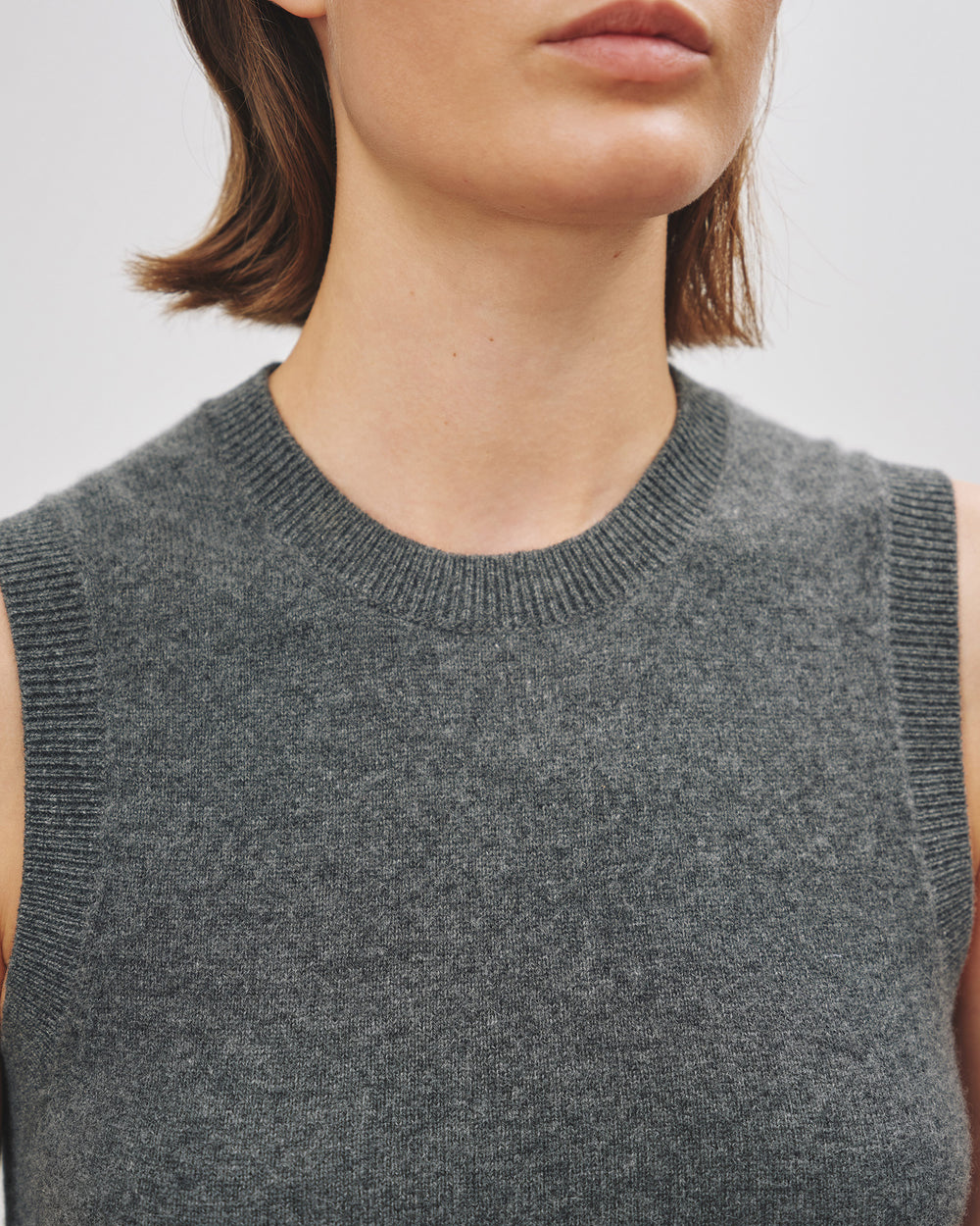 MAY CASHMERE TANK IN CHARCOAL