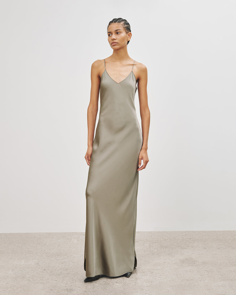 CAMI SILK GOWN IN ADMIRAL GREEN