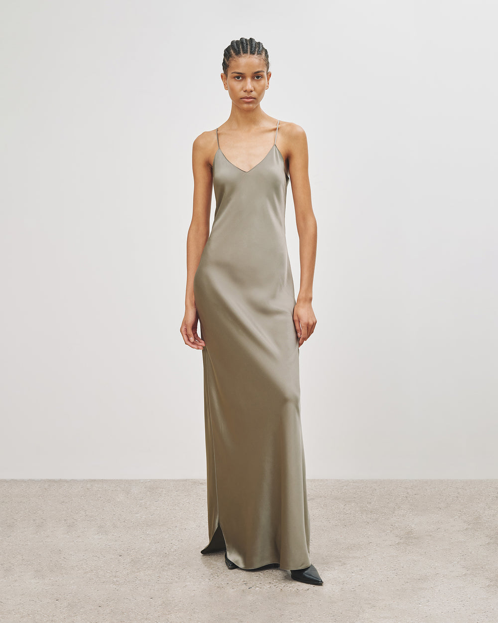 CAMI SILK GOWN IN ADMIRAL GREEN