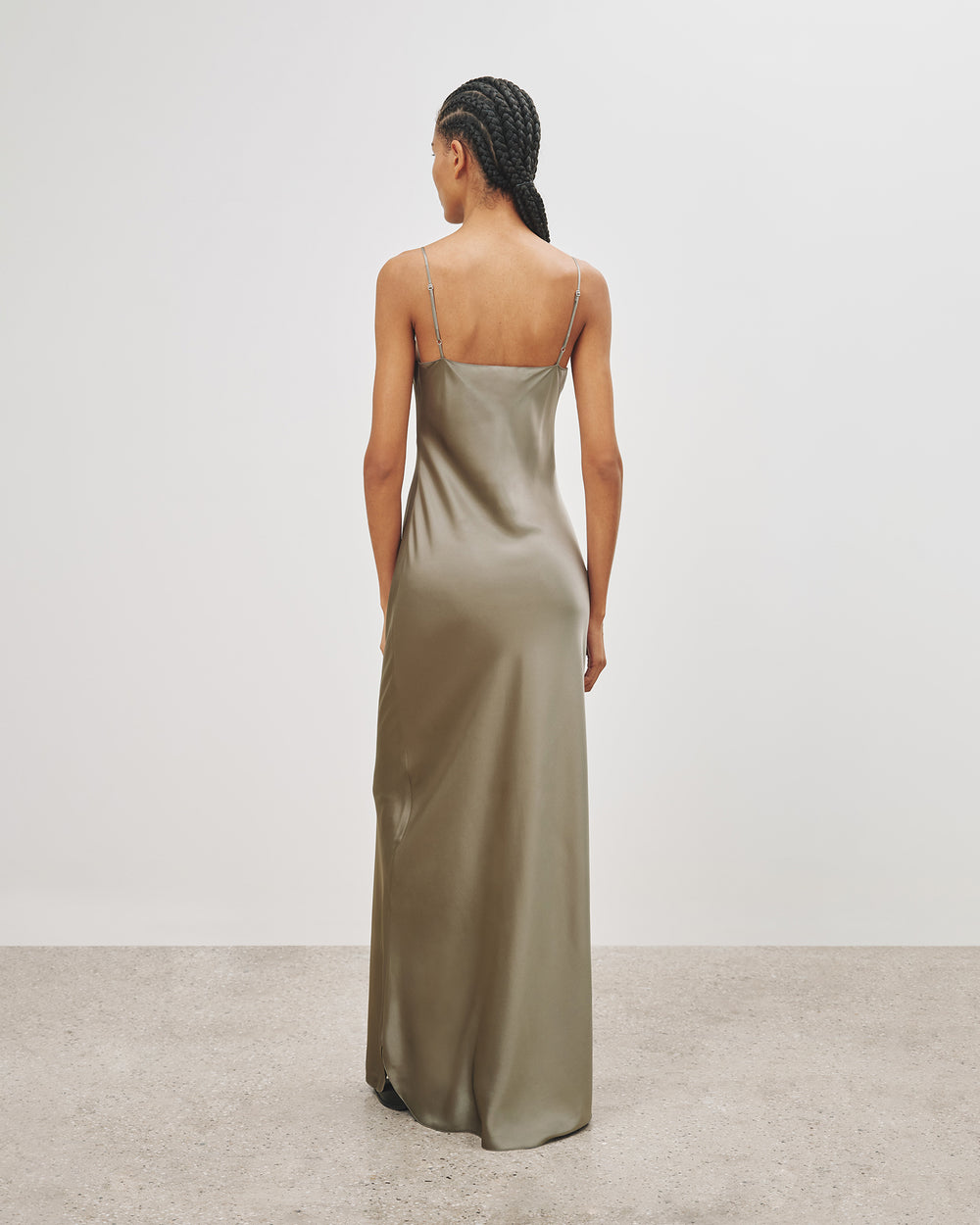 CAMI SILK GOWN IN ADMIRAL GREEN
