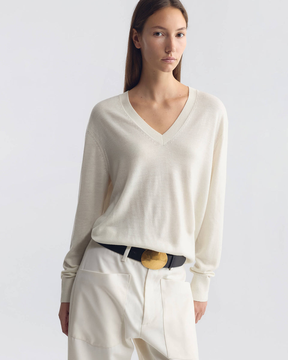 ASHTON WOOL SWEATER IN IVORY