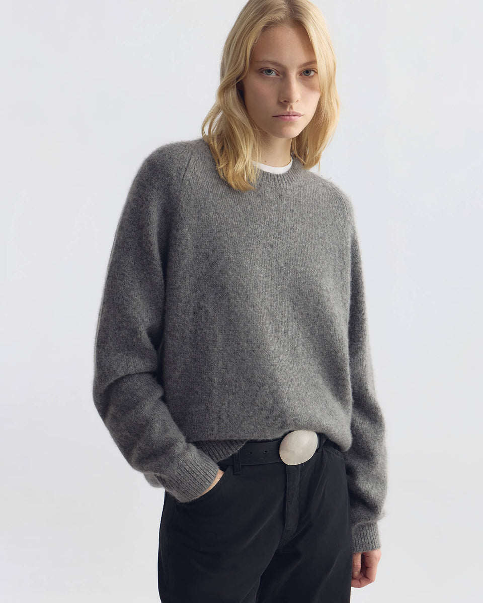TRISHA SWEATER IN CHARCOAL HEATHER