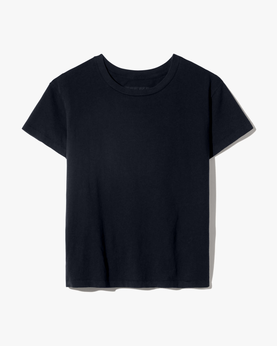 BRADY TEE IN CARBON