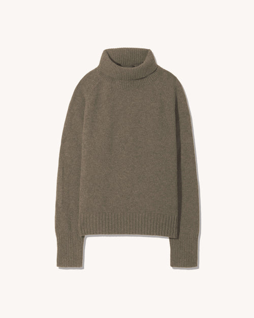 LANIE CASHMERE SWEATER IN LIGHT ARMY GREEN