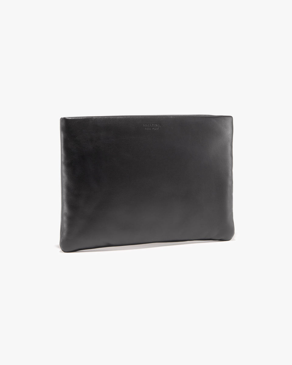 MEDIUM POUCH IN BLACK