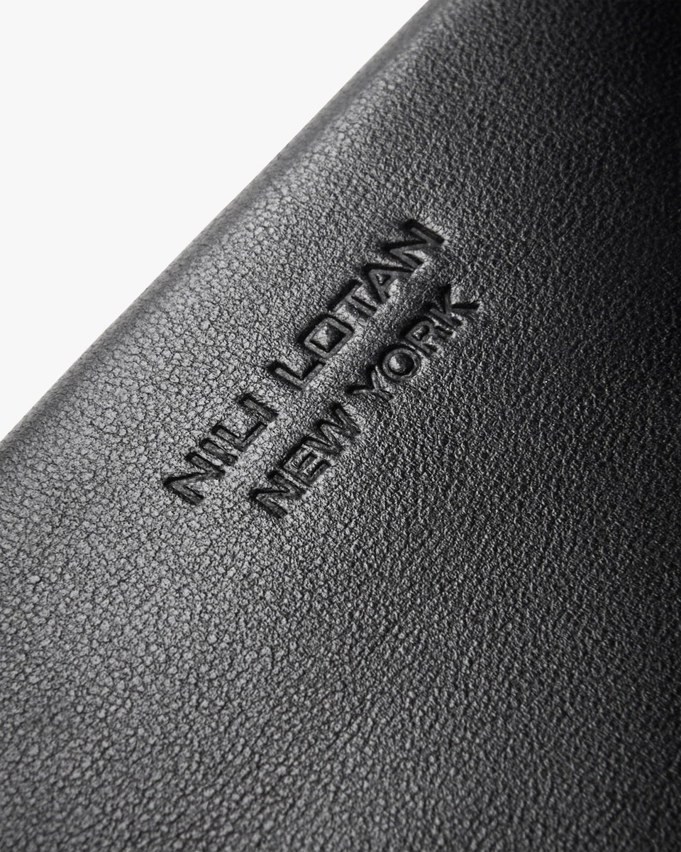 MEDIUM POUCH IN BLACK