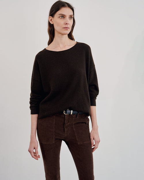 BOYFRIEND CASHMERE SWEATER IN ESPRESSO