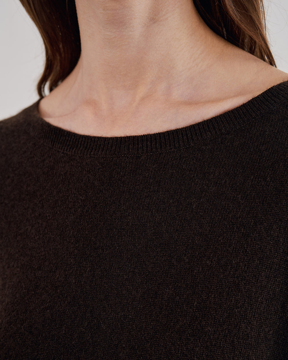 BOYFRIEND CASHMERE SWEATER IN ESPRESSO