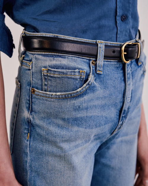 BOOT CUT JEAN IN FADED WASH