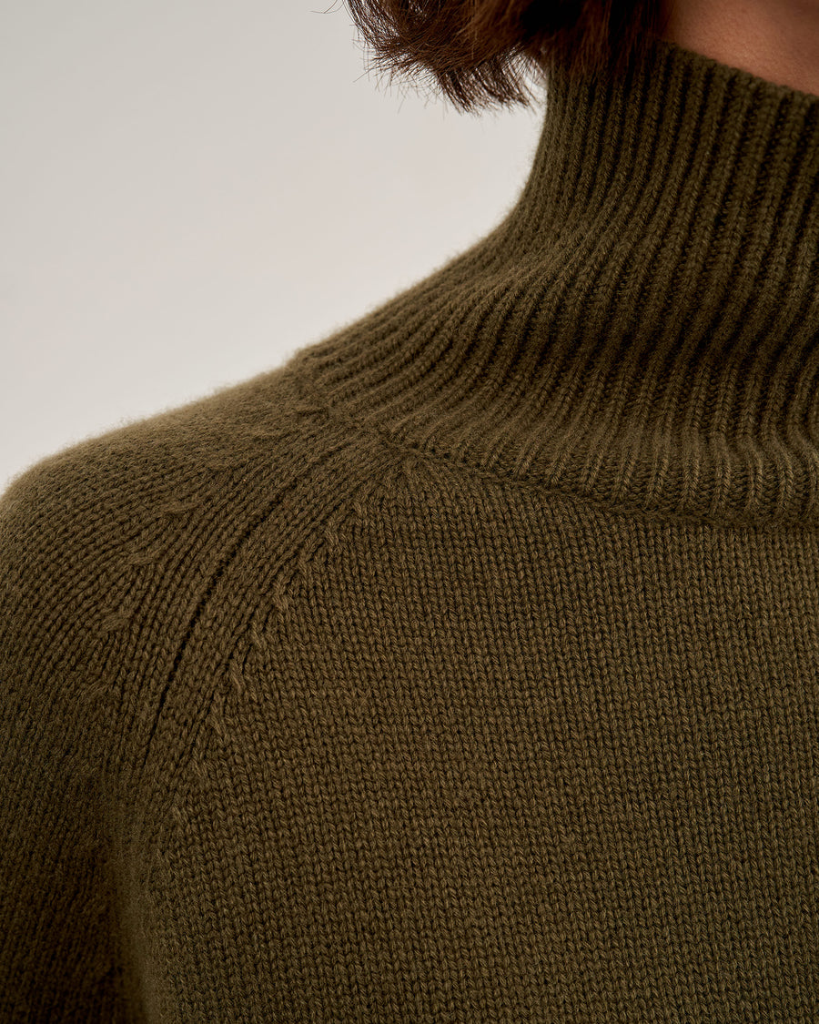 OLIVE GREEN