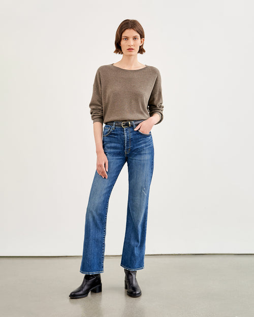 BOYFRIEND CASHMERE SWEATER IN TAUPE
