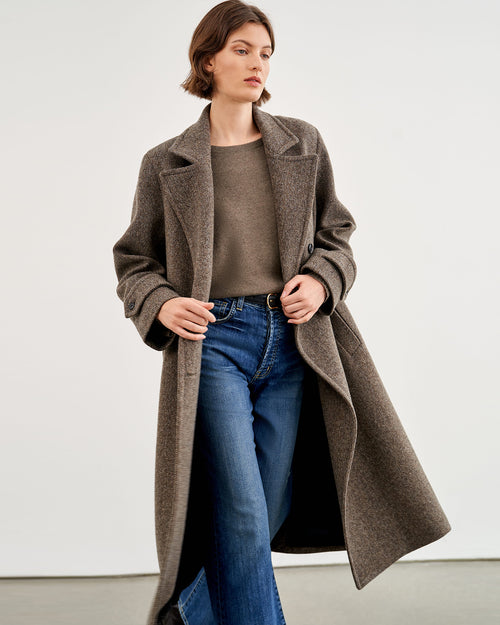 BOYFRIEND CASHMERE SWEATER IN TAUPE