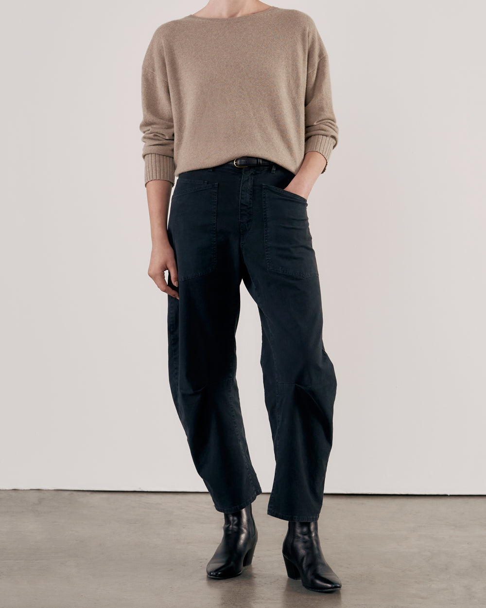 BOYFRIEND CASHMERE SWEATER IN ARABIAN SAND