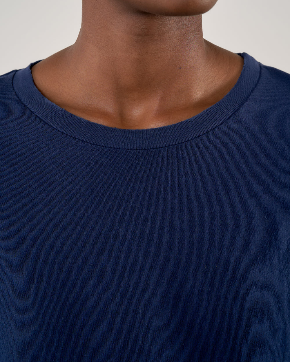 BRADY TEE IN MARINE BLUE